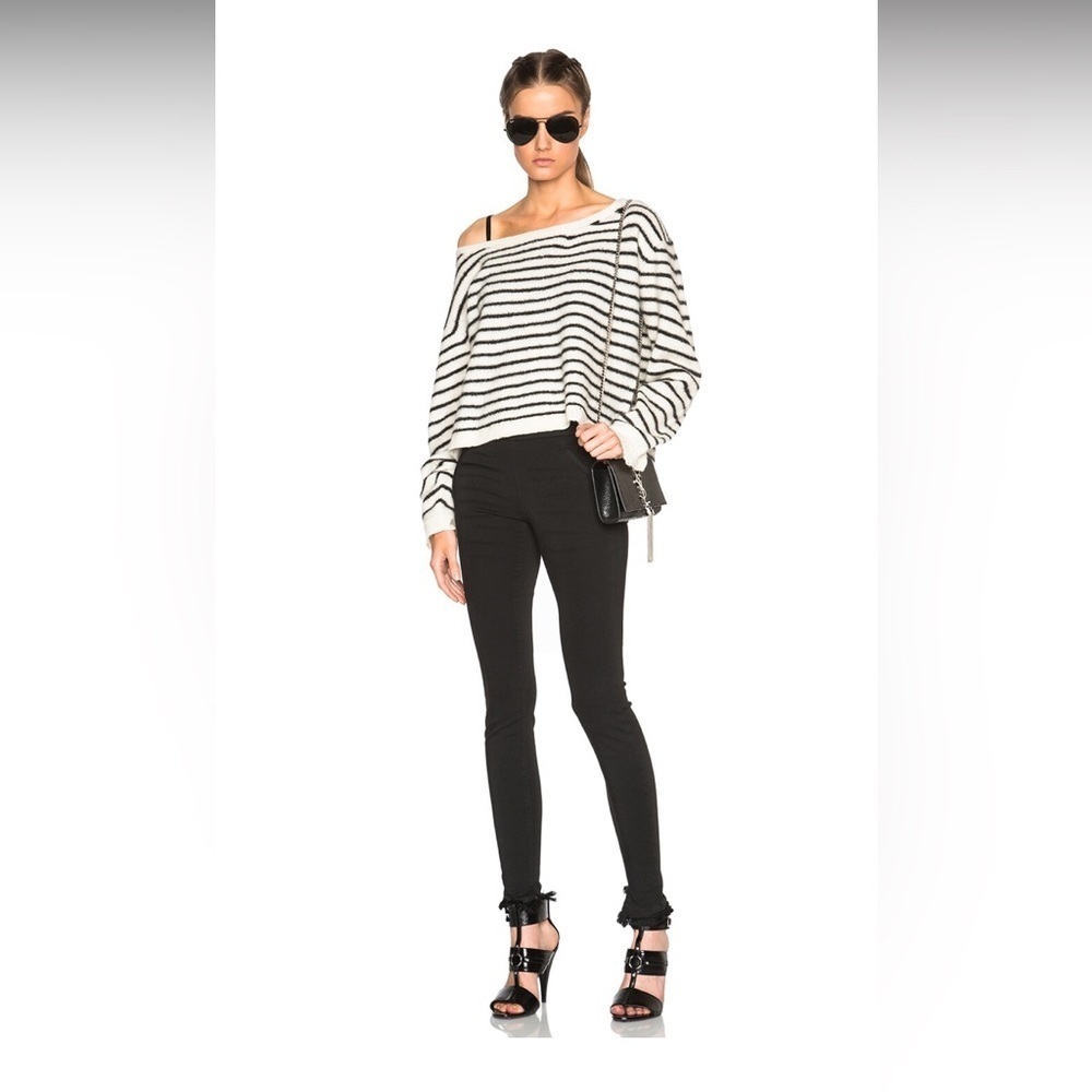 RTA Sonia Pant in Villain black revolve skinny pull on L $238
Denim jean spring